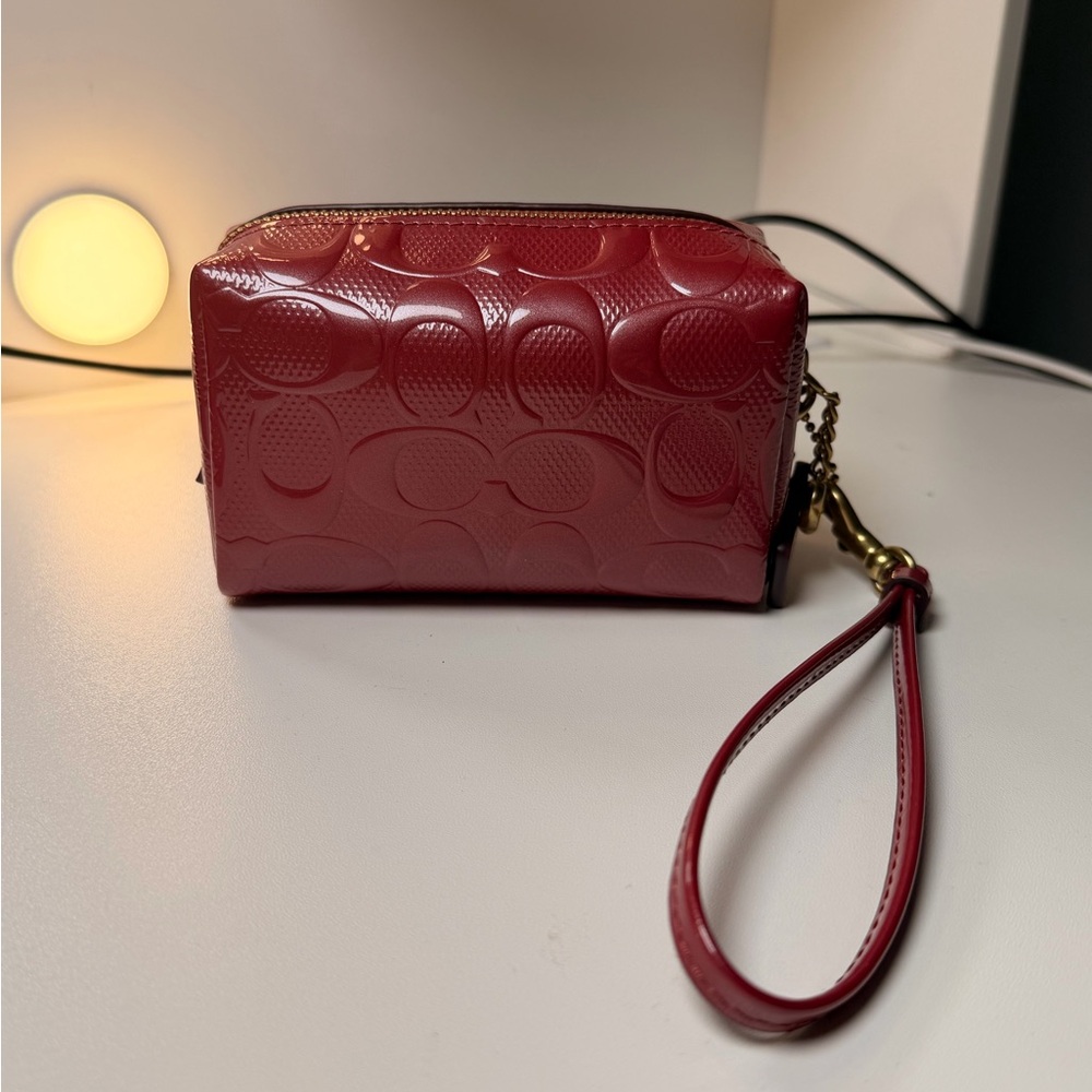 COACH women’s boxed essential mini cosmetic pouch